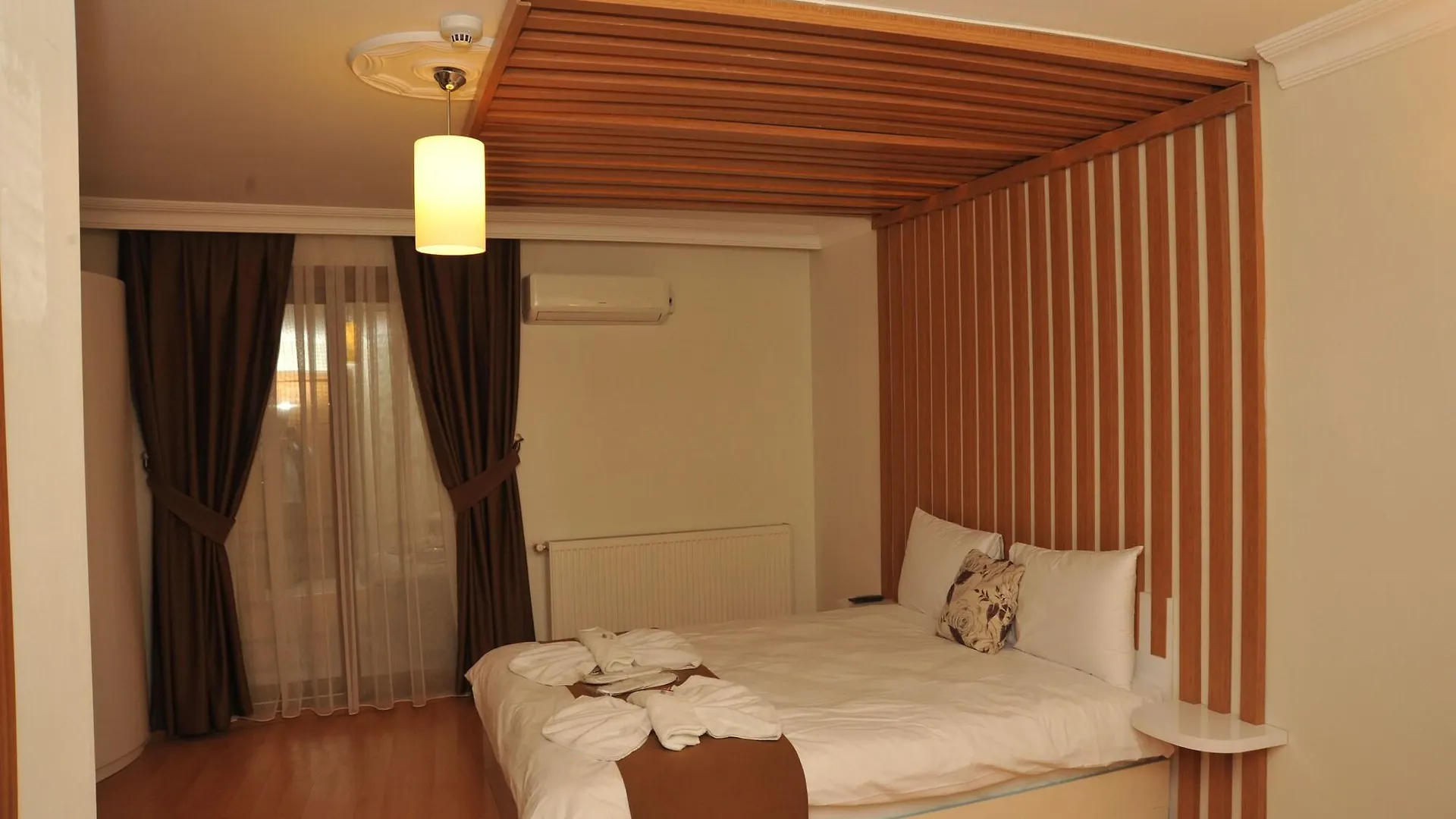 Pera 26 Aparthotel Istanbul 5*,